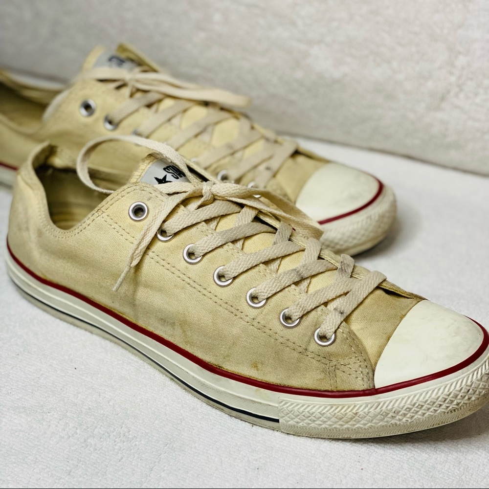 Converse Chuck Taylor All Star Low-Top Ivory (Off White)
Men's Size 12